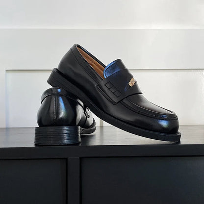 Loafers leather shoes men gold coin design British style formal dress shoes for work commuting leisure and business set in derby