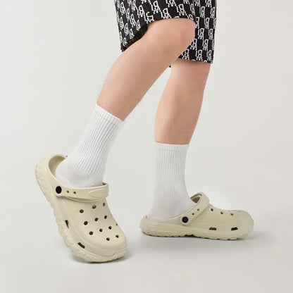 Women and Men's Hole Shoes Summer Non-Slip Outdoor Sandals Closed Toe Shit Feeling Beach Slippers Thick Bottom Soft Bottom