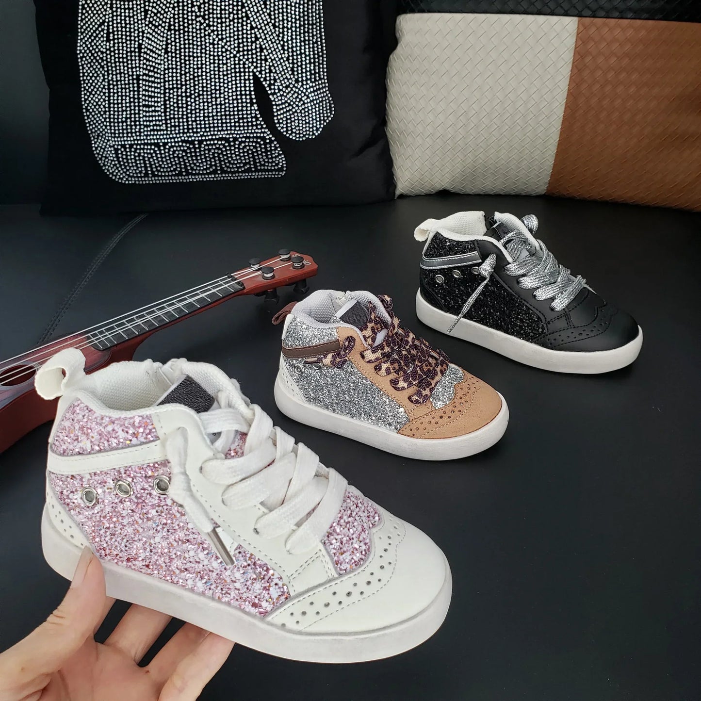 New Designer Boys Girls Star Sneakers Soft Sole Youth Sports Shoes Kids Sneakers Retro Small Dirty Shoes Casual Trainers