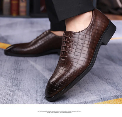 Luxury Mens Leather Shoes Retro Carved Lace-up Brogue Oxford Wedding Men Dress Shoes Male Formal Business Gentleman Office Shoes