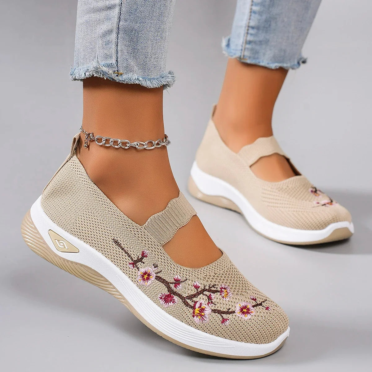Spring new women's sports shoes, fashionable, breathable, lightweight, non-slip, wear-resistant, casual sports shoes, flat shoes