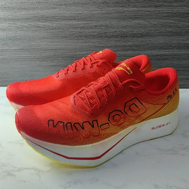Super Cool Running Shoes For Men Women Red Sport Shoes Unisex Carbon Plate Walking Jogging Shoes Couples Soft Sole Training Shoe