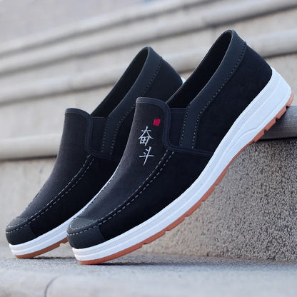2025 Summer Men's Canvas Shoes Breathable Lightweight Casual Shoes Versatile Trendy Anti slip Mesh Sports Shoes