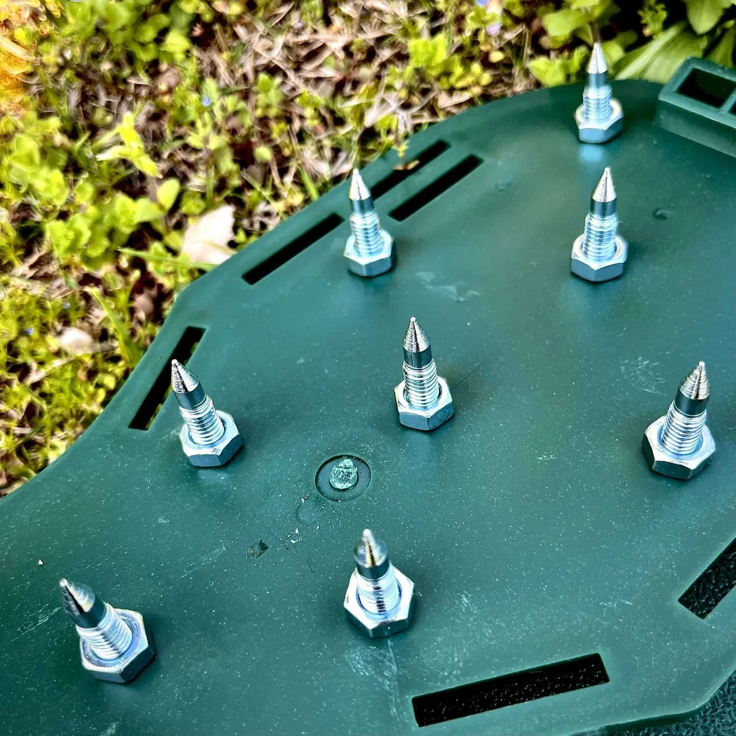 Garden Nail Shoes,Grass Loose Soil Tool,2.5/4.2cm Long Nail,Anti-Slip Lawn Aerator Grass Spikes Shoes for Aerating Lawn Soil