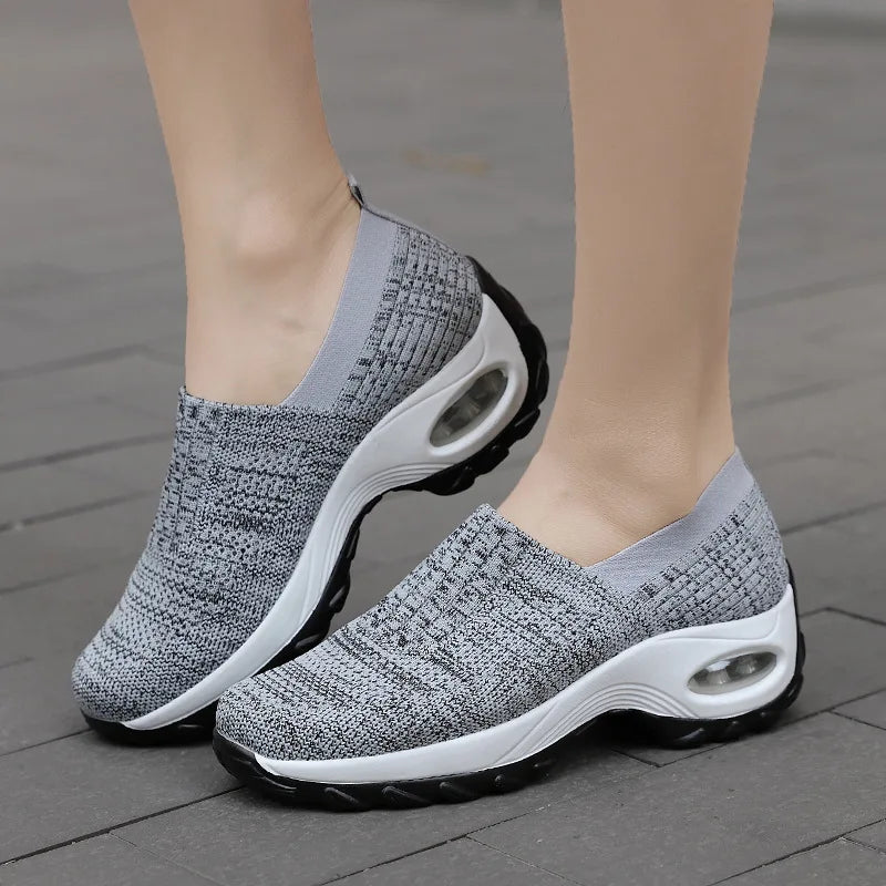 Breathable Mesh Slip-On Sports Shoes Comfortable Thick Bottom Heightening Walking Shoes for Women Casual round Toe Rubber Sole