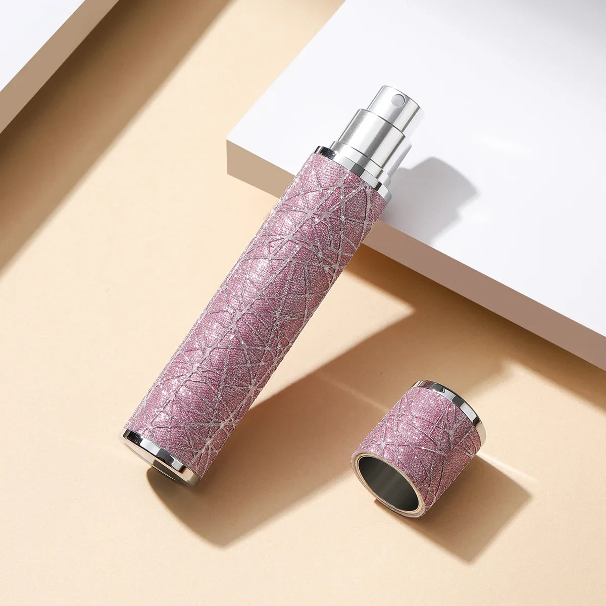 5ML Portable Compact Leather Perfume Bottle Multipurpose Sprayer Refillable Empty Perfume Atomizer for Travel Spray Bottle 1PC