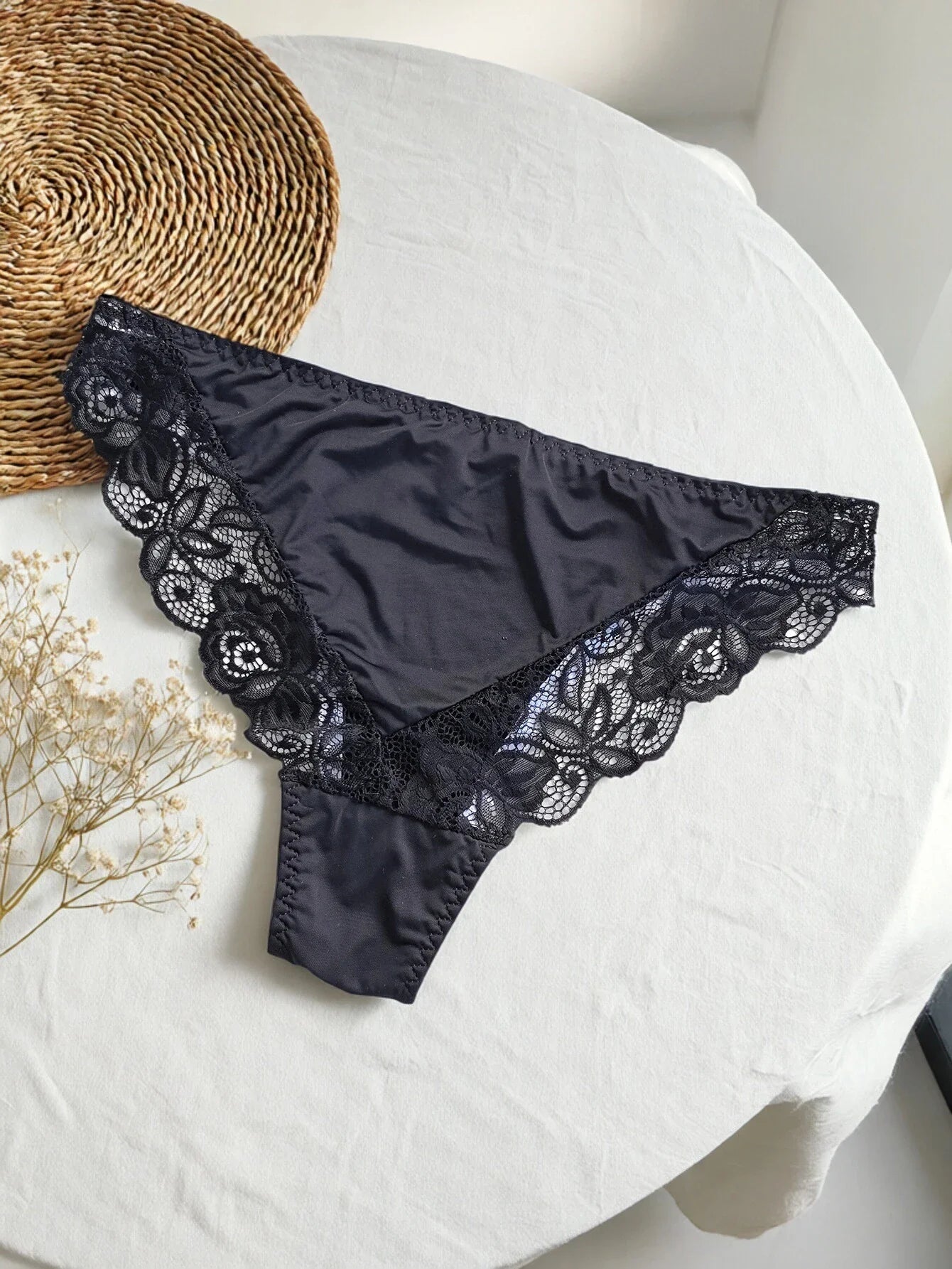 Plus Size Women's Underwear, Fashionable, Soft, Seamless, Comfortable, Sexy, Lace-Trimmed, Contrasting Color, Fine Edge, Breathable Women's Briefs