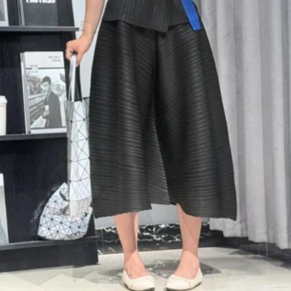 Miyake Pleated T-Shirt New Sleeveless Color-Block Camisole Women's Lightweight Draped Top with Matching Shorts and Capri Pants